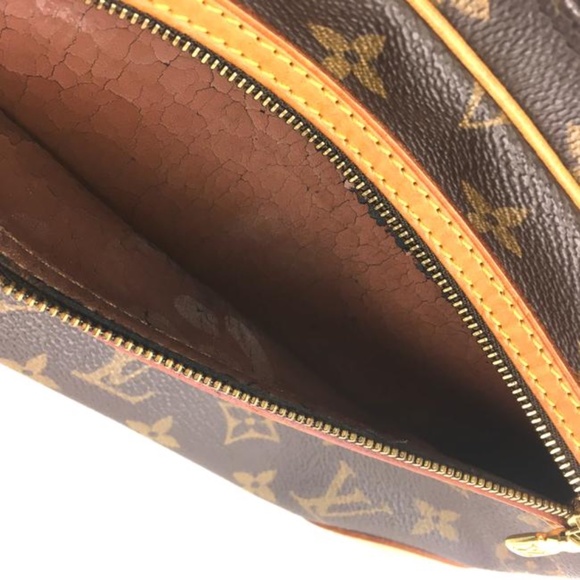 Pochette Hand Dragonne Monogram Canvas Clutch - Picture 10 of 12